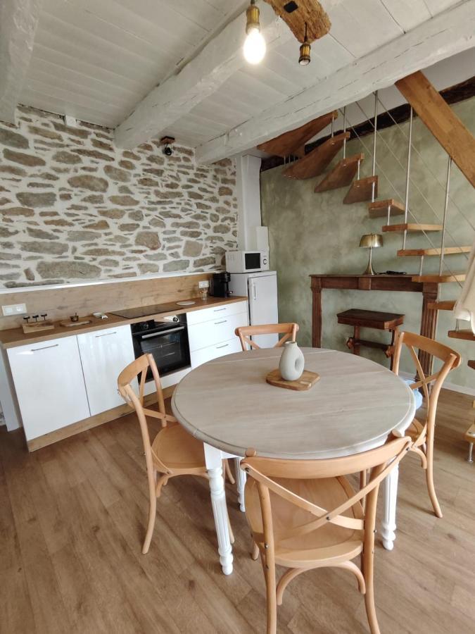 Gite A La Tour De Peyrebrune Alrance Экстерьер фото